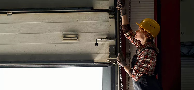 Addressing Common Garage Door Stoppage Issues in Kennewick, WA